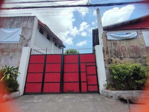 Large Red gate, With doorbell on the side
