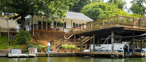 Sunset Cove on Claytor Lake