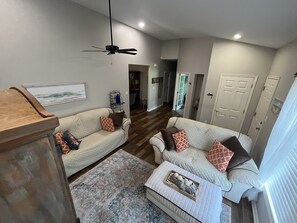Living room.- common area 1