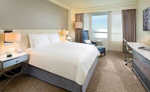Unit with 1 King bed