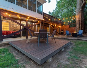 Private deck, fire pit and grill