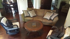 Main House 1st fl.
big open concept swivel chairs,
 flexsteel \recliner