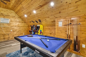 Spielezimmer