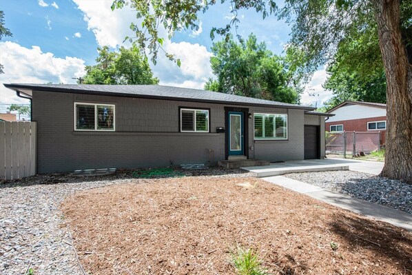 Your mid-mod retreat in Arvada, Colorado!