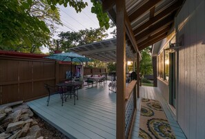 Easy entry for hauling in groceries.  Covered patio and quick walk to the lake