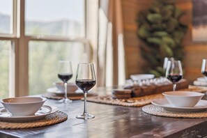 Alimentos y bebidas