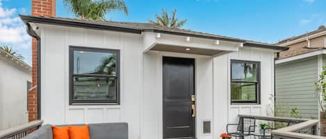 Adorable Seal Beach Bungalow.