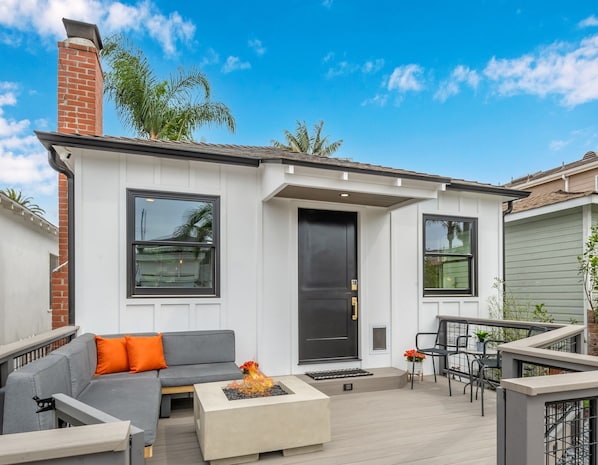 Adorable Seal Beach Bungalow.