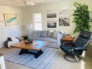 Open Livingroom with TV