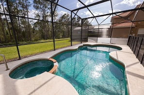 Private south-facing pool & hot-tub.