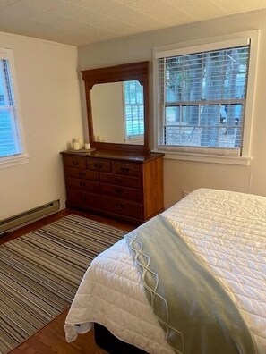 1st bedroom  