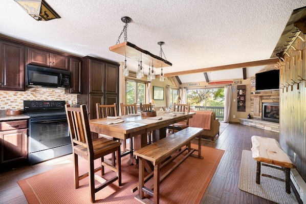 Comfortable eat in kitchen with seating for eight adults w/ access to living rm.