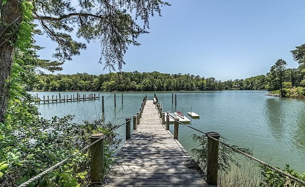 Guest have access to the deepwater dock- Bring your boat or jet ski.