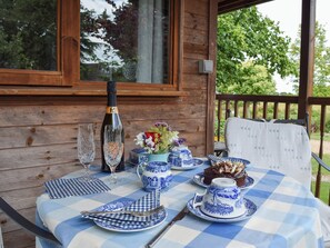 Wonderful covered verandah | Lakeside Cabin, Kingston Blount, near Thame