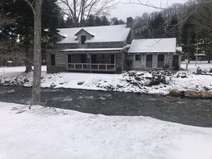 Big House - Snowy day 