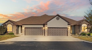 Entire Duplex - 6 bdrms per side - Huge Game room - 4 living rooms - 2 kitchens