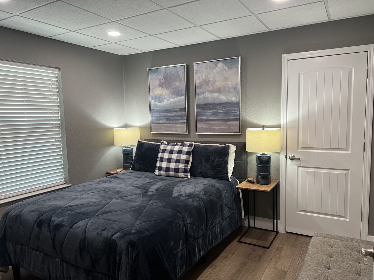 The Barndeaux Guest House – 3 BR/3BA, Bulverde, TX
