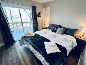 Master suite with upstair patio and king bed