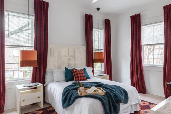 BEDROOM 2