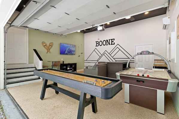 Love taking photos of your time together?  We created this Boone Mountain wall just for that!