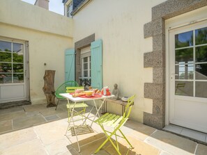 Table, Bâtiment, Meubles, Plante, Fenêtre, Chaise, Pot De Fleur, Plante D'Appartement, Bois, Porte