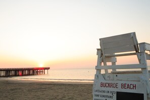 Buckroe Beach 10 minutes from the house 