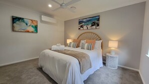 Master Bedroom w/AC