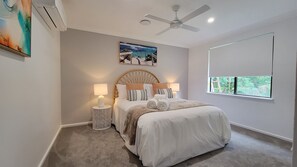 Master Bedroom w/AC