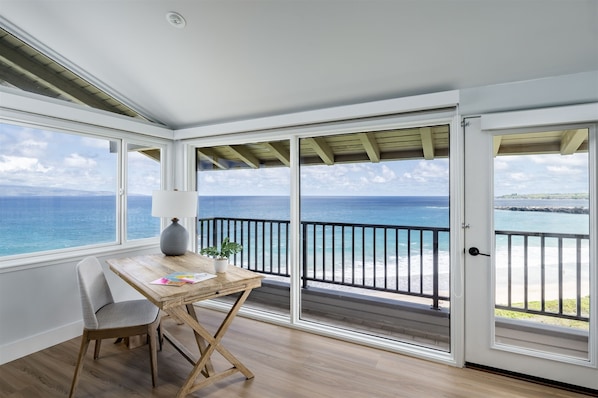 Be inspired by 180 degree ocean views from the master bedroom's study area