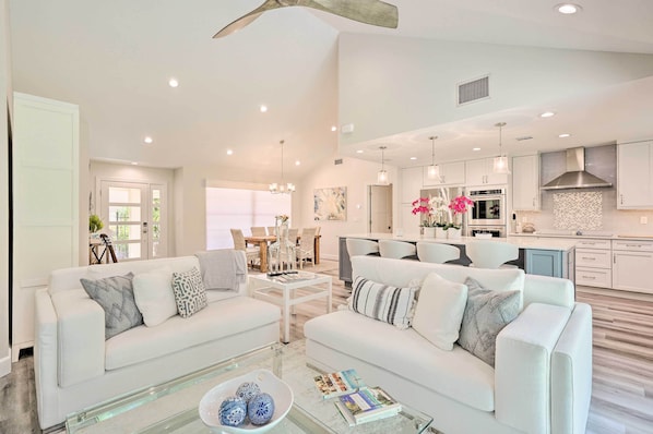 Naples Vacation Rental | 3BR | 2BA | 1,659 Sq Ft | 1 Step to Enter