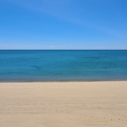 Waterfront cottage with wonderful Cape Cod Bay water views