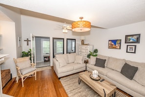 Vaulted Ceilings and Impressive Lighting