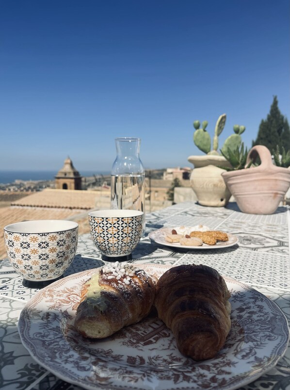 Breakfast meal