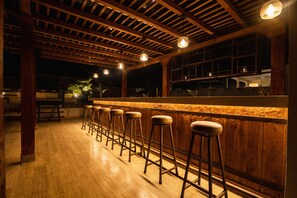 Bar (en la propiedad)
