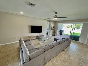 living room, 75in 4k TV