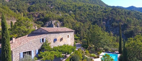 Extérieur maison de vacances [été]