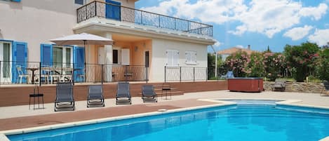 Holiday Home Swimming Pool