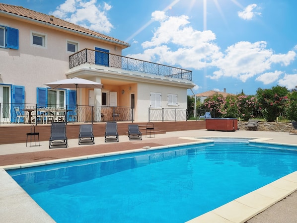 Holiday Home Swimming Pool