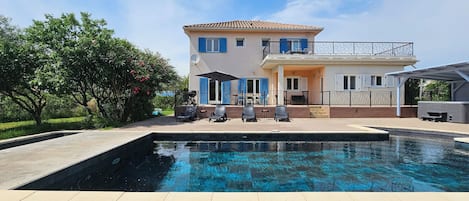 Holiday Home Swimming Pool