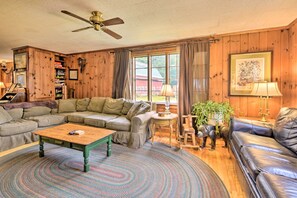 Living Room | Sleeper Sofa | Smart TV | Books | Window A/C