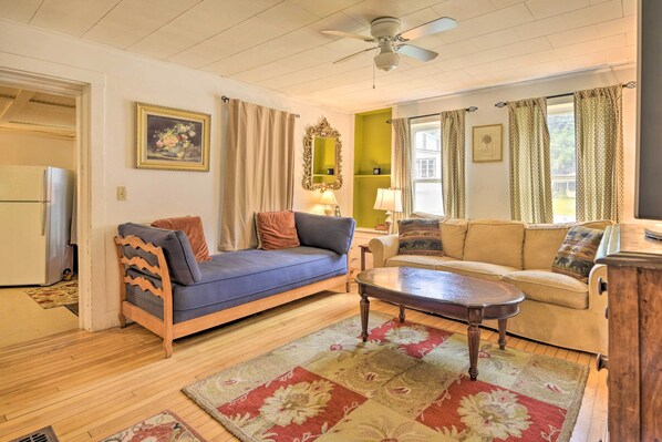 Roxbury Vacation Rental | 4BR | 1BA | 1,200 Sq Ft | 1 Step to Enter