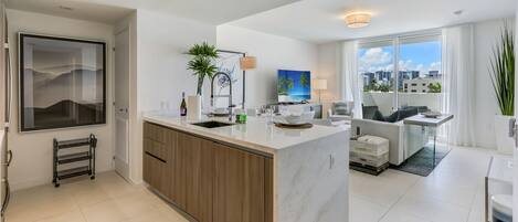 Spacious kitchen renders the utmost cooking space