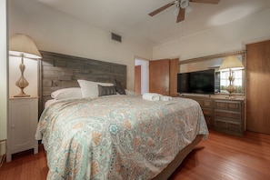 King Bedroom #1