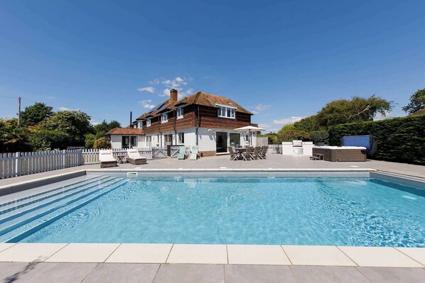 Welcome to Southernhay! The ultimate holiday home on the UK's south coast!