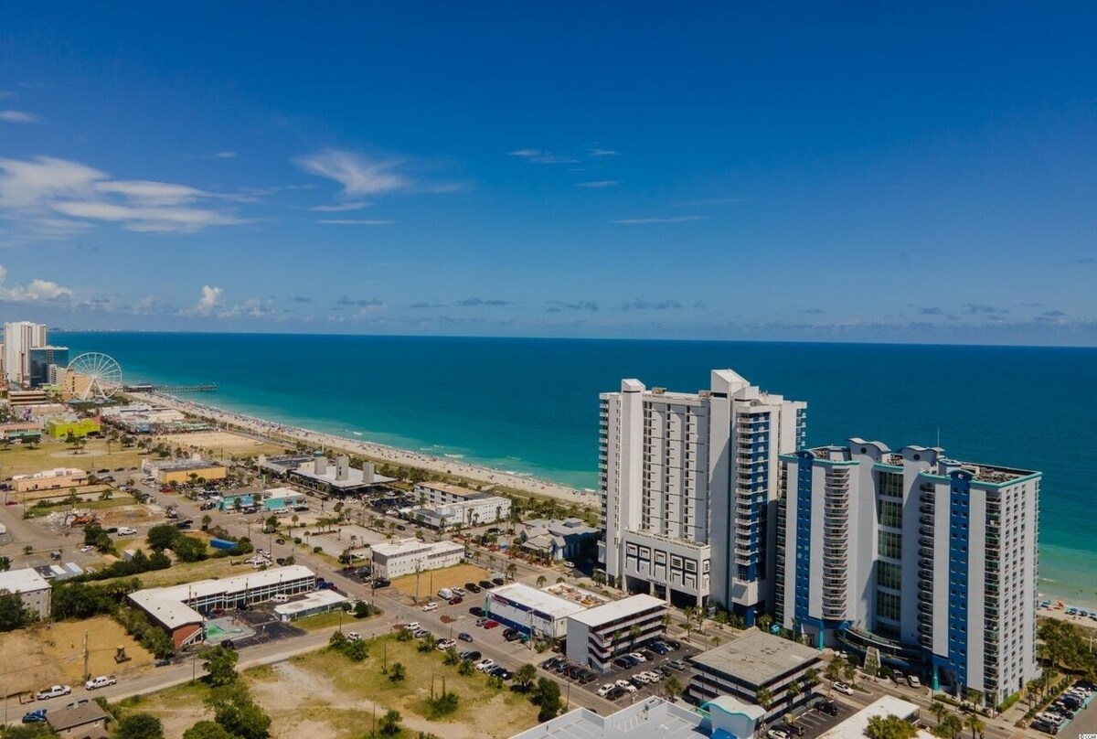 Direct Ocean View Condo on Boardwalk Steps From Beach – Indoor & Outdoor Pools