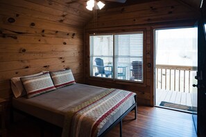 Cabin #5: Bedroom