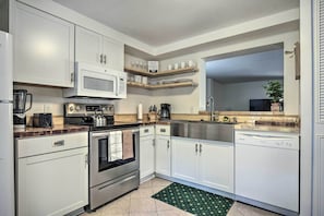 Kitchen | Cooking Basics Provided