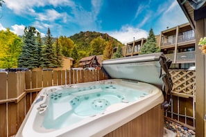 Bain à remous extérieur