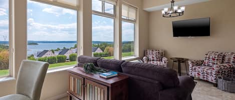 Panoramic view of Table Rock Lake from the sunroom