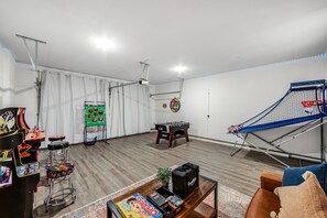 Spielezimmer